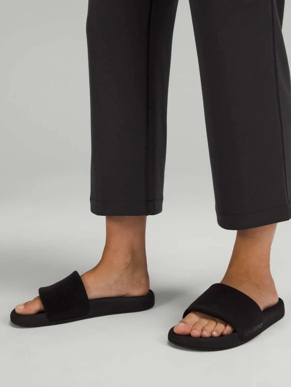 Lululemon Softstreme High-Rise Straight-Leg Cropped Pant Black Athleisure Lounge